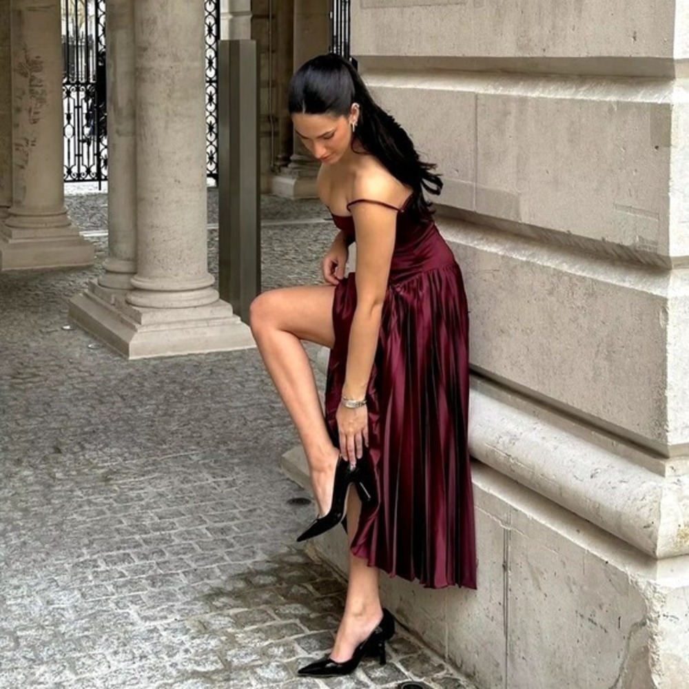 HOUSE OF CB M A-C   'Beau' Wine Pleated Midi Dress NWOT - Picture 4 of 14